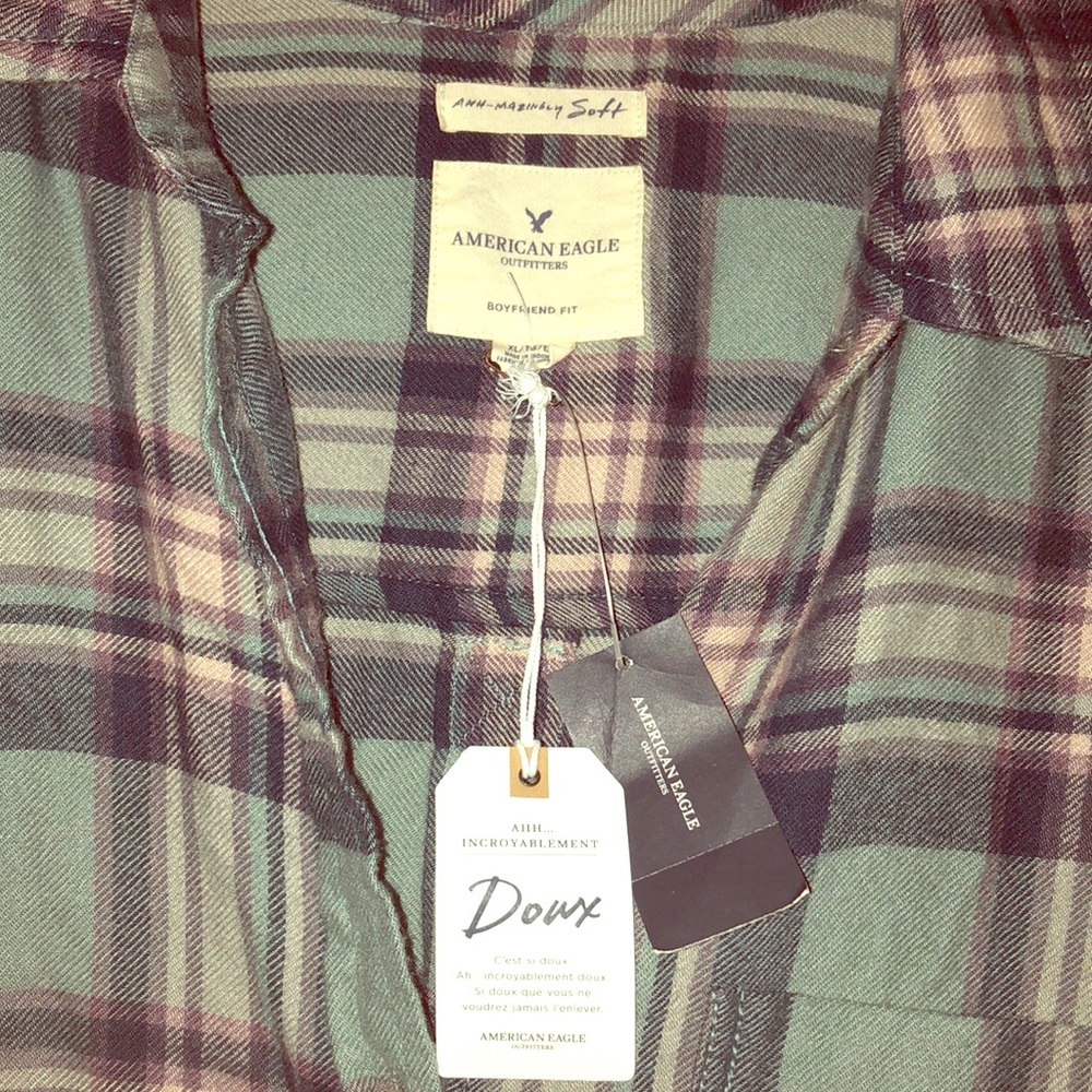 American Eagle long sleeve NWT!🍂